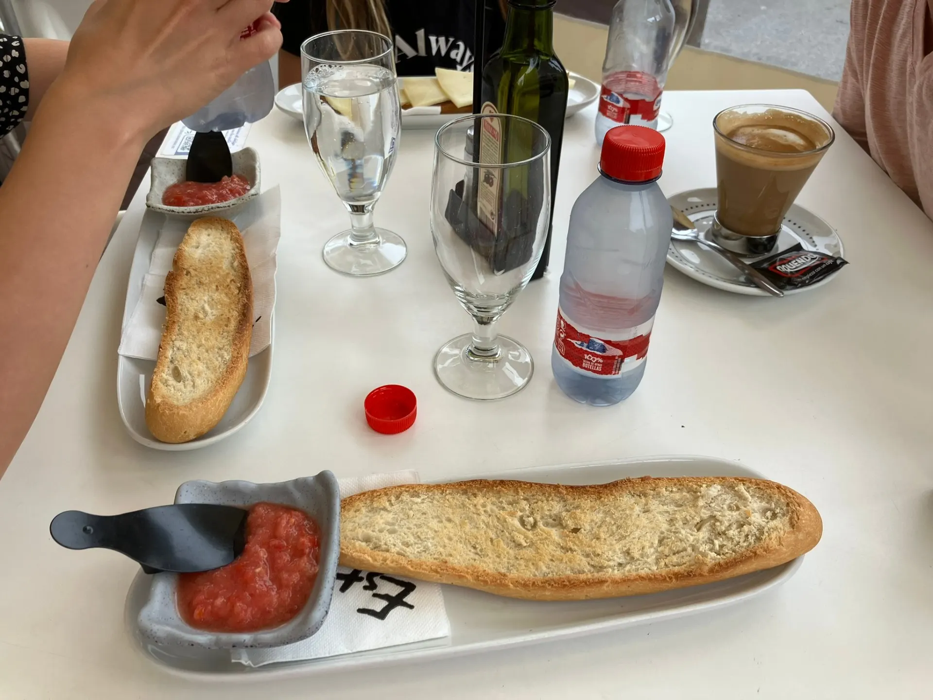 Desayuno Pan Con Tomate